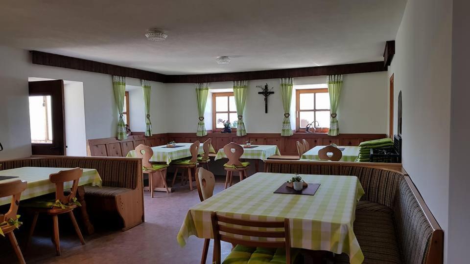 Enzianhuette Berggasthaus San Leonardo in Passiria Exterior photo